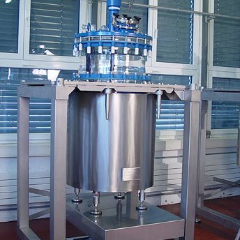 Lift idraulico per reattore da 250 litri